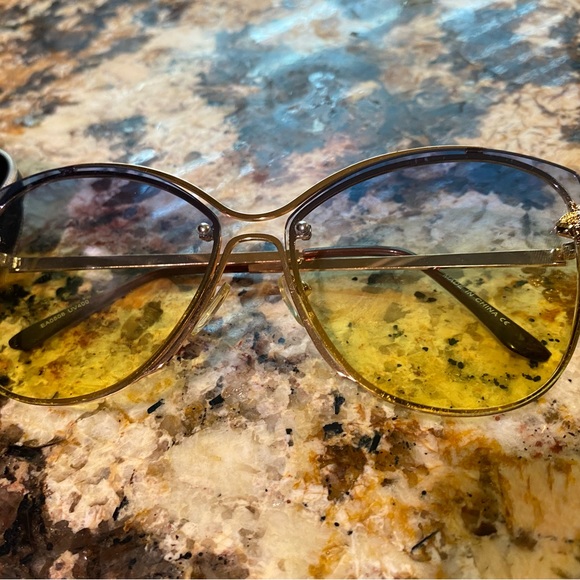 Channel butterfly glasses - Picture 1 of 3